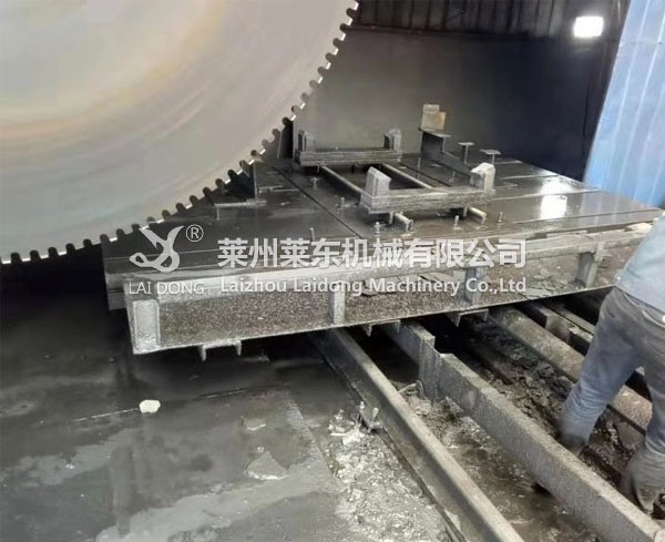 全自動碳素切割設(shè)備